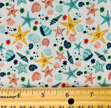 Load image into Gallery viewer, Paintbrush Studio - Marine Marvels - Starfish &amp; Shells - 1/2 YARD CUT
